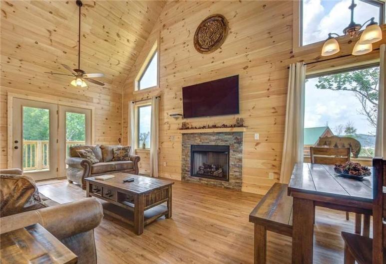 Walnut Ridge Cabin. Sleeps 7-11! Hot Tub, Pool Table, Minutes To Downtown Gatlinburg! المظهر الخارجي الصورة